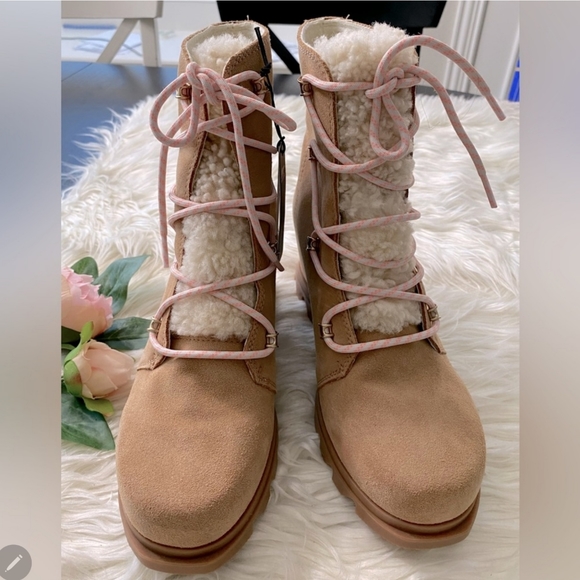 Women's Joan Of Arctic Wedge III SOREL Lace Cozy Bootie - Picture 5 of 16